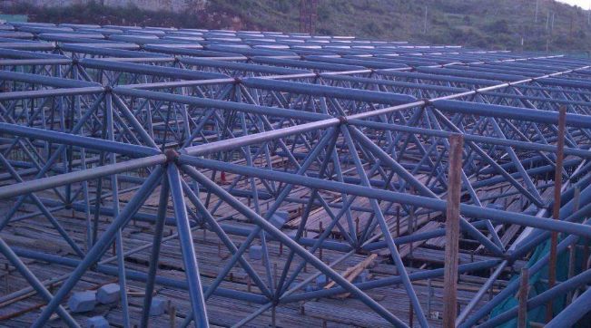 同江概述网架加工中对钢材的质量的过细恳求